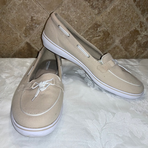 Grasshopper Memory Deluxe Size 8.5 canvas slip ons boat shoes comfort shoe